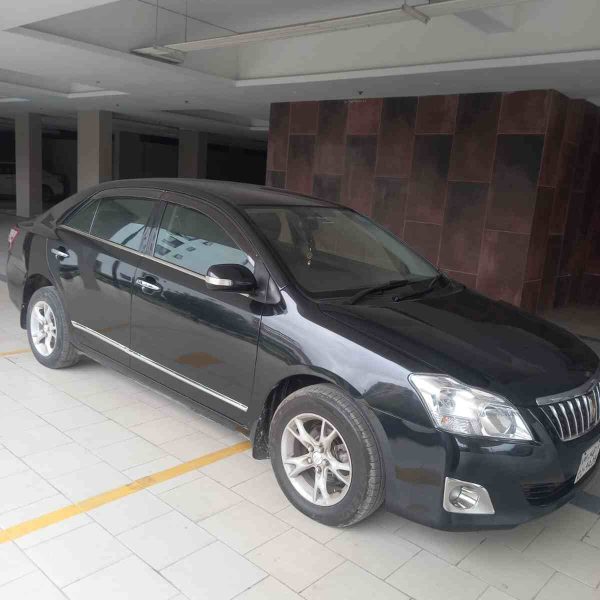 Toyota Premio একটি অসাধারণ গাড়ি যা আপনার দৈনন্দিন প্রয়োজনে এবং পরিবারের জন্য উপযুক্ত