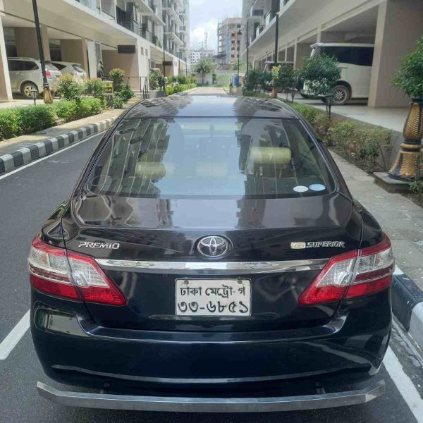 Toyota Premio একটি অসাধারণ গাড়ি যা আপনার দৈনন্দিন প্রয়োজনে এবং পরিবারের জন্য উপযুক্ত