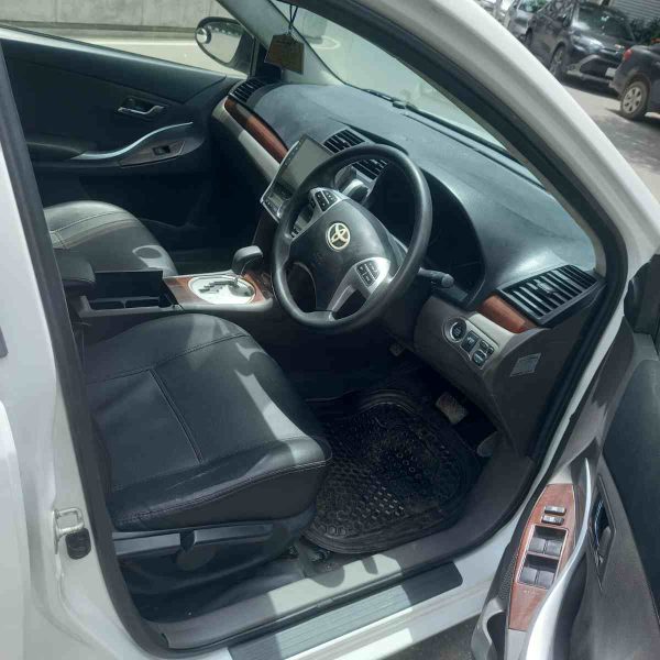 Toyota Premio 2013. একটি অসাধারণ গাড়ি যা আপনার দৈনন্দিন প্রয়োজনে এবং পরিবারের জন্য উপযুক্ত।