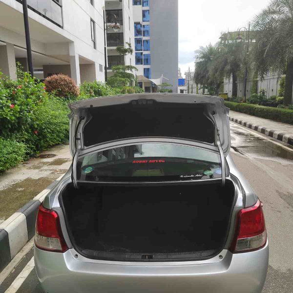Toyota Axio  – চমৎকার পারিবারিক ও ব্যক্তিগত ব্যবহারের উপযোগী একটি নির্ভরযোগ্য গাড়ি