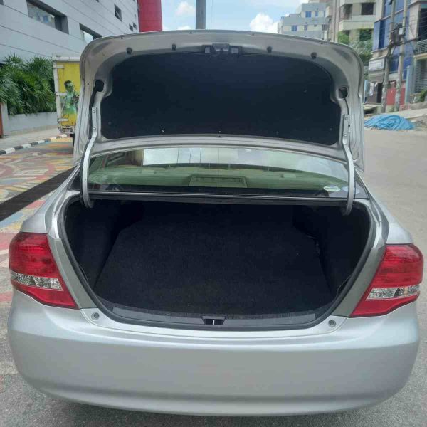 🚗 গাড়ি বিক্রয়  Toyota Axio  – চমৎকার পারিবারিক ও ব্যক্তিগত ব্যবহারের উপযোগী একটি নির্ভরযোগ্য গাড়ি