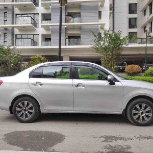 Toyota Axio  – চমৎকার পারিবারিক ও ব্যক্তিগত ব্যবহারের উপযোগী একটি নির্ভরযোগ্য গাড়ি