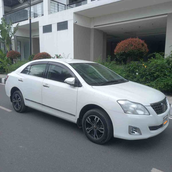 Toyota Premio 2013. একটি অসাধারণ গাড়ি যা আপনার দৈনন্দিন প্রয়োজনে এবং পরিবারের জন্য উপযুক্ত।