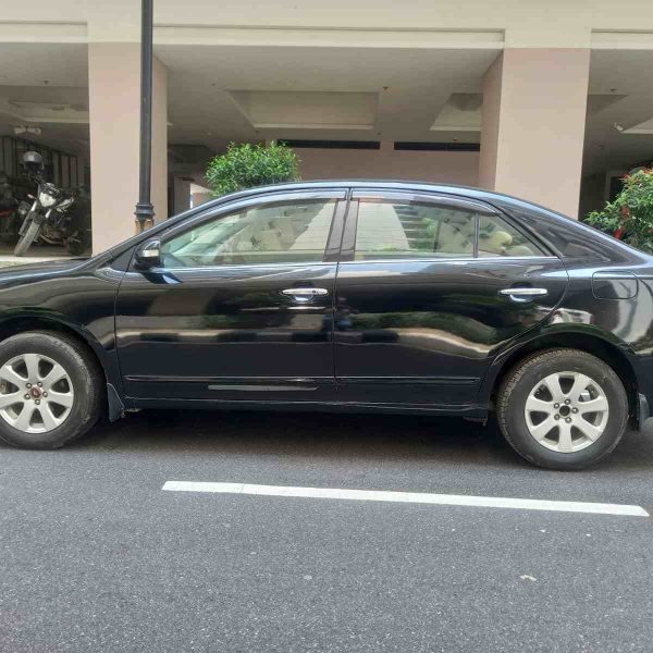 Toyota Premio একটি অসাধারণ গাড়ি যা আপনার দৈনন্দিন প্রয়োজনে এবং পরিবারের জন্য উপযুক্ত