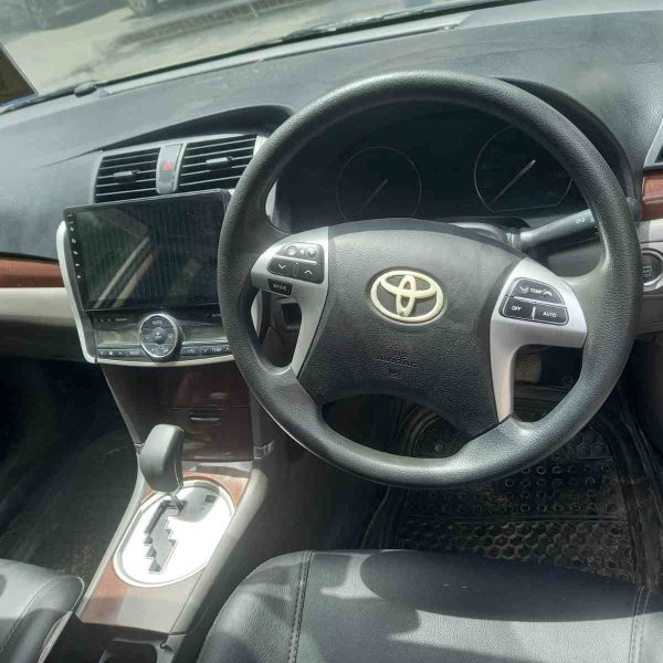 Toyota Premio 2013. একটি অসাধারণ গাড়ি যা আপনার দৈনন্দিন প্রয়োজনে এবং পরিবারের জন্য উপযুক্ত।