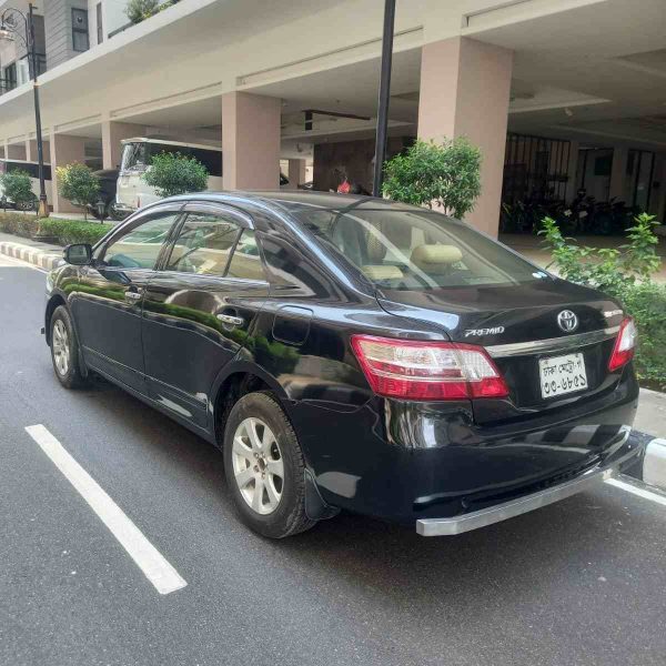 Toyota Premio একটি অসাধারণ গাড়ি যা আপনার দৈনন্দিন প্রয়োজনে এবং পরিবারের জন্য উপযুক্ত