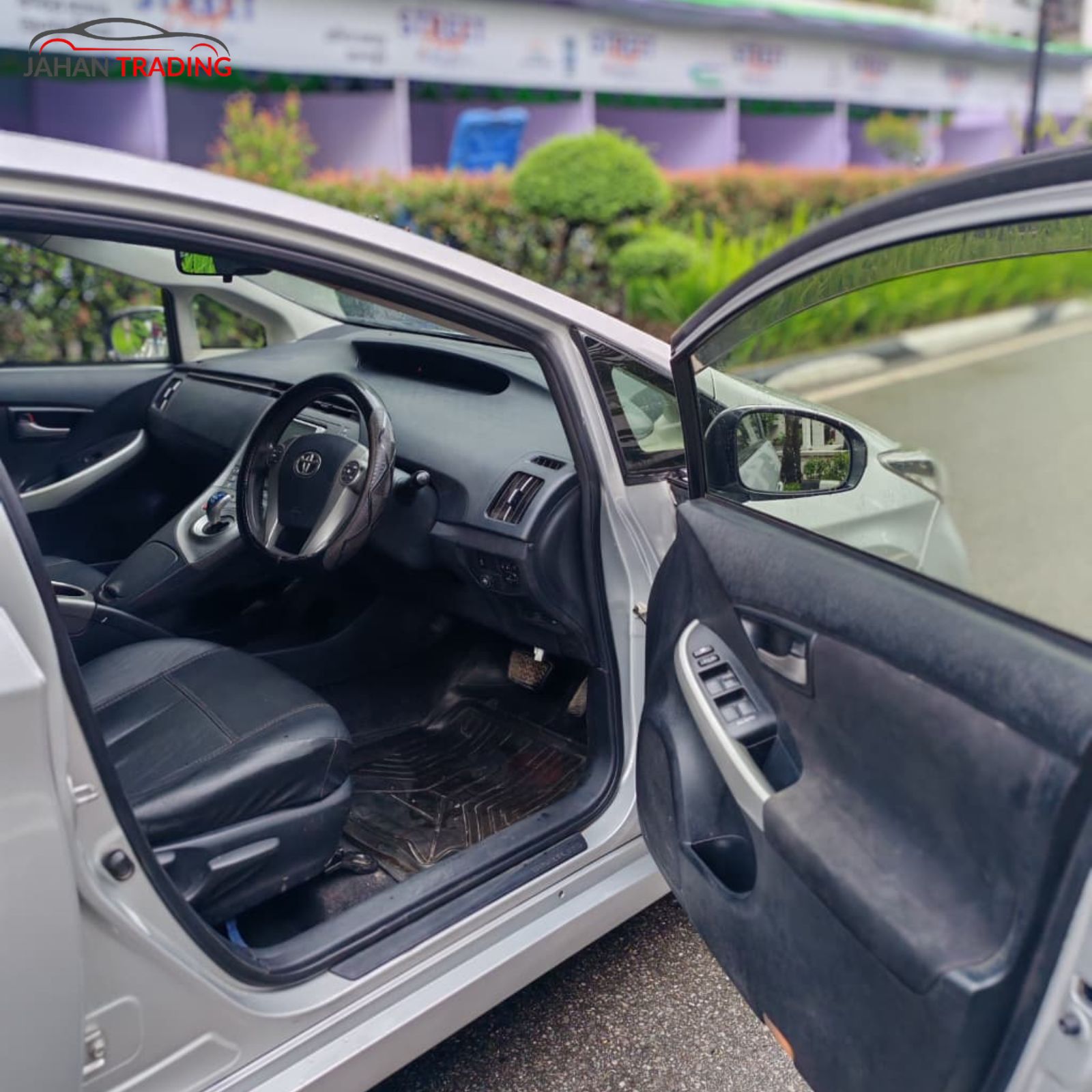 Toyota Prius G – 2014 (Reg: 2019)